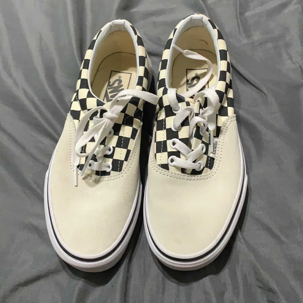 Vans checkered black and cream
